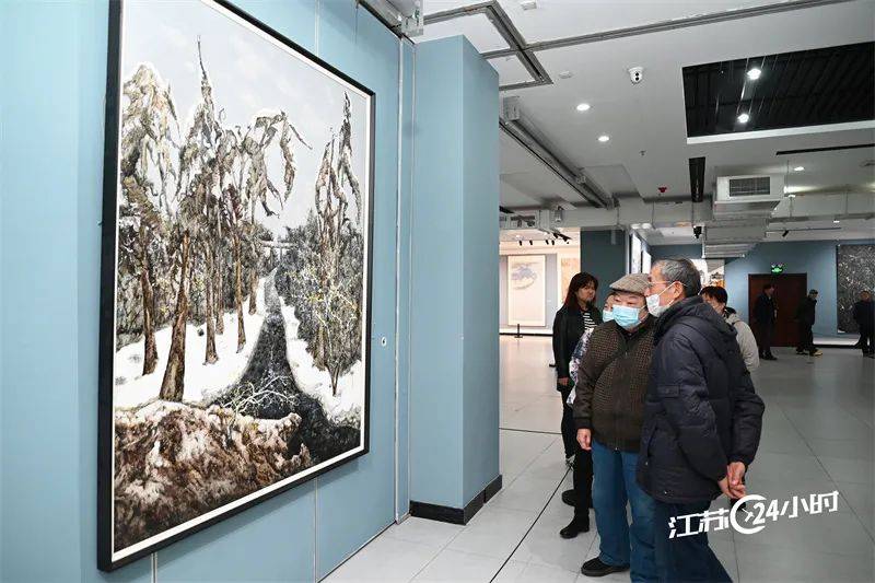 江苏24小时 无锡：春季全国微型汽车配件展览会开幕1xbet体育(图3)